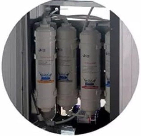 Dozator cu sistem de filtrare inclus